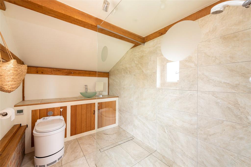 Summerhouse Shower
