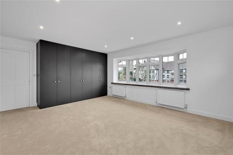 2 Lammas Lane, Esher, KT10 8NY