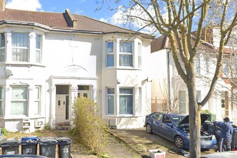 2 bedroom flat for sale - Flat 1, 22 Bensham Manor Road, Thornton Heath, Croydon, CR7 7AA