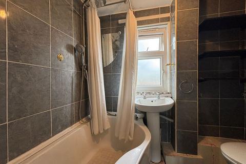 31 North Walk, New Addington, Croydon, CR0 9EP