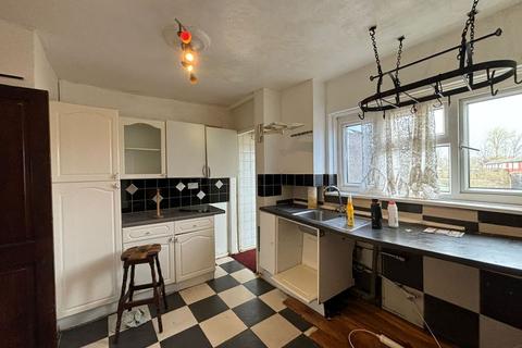31 North Walk, New Addington, Croydon, CR0 9EP