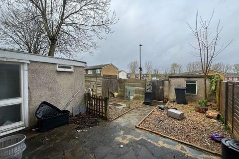 31 North Walk, New Addington, Croydon, CR0 9EP