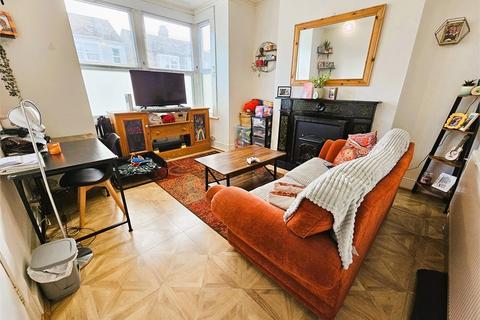 1 bedroom apartment for sale - Bournemouth Park Road, Southend , Southend ,