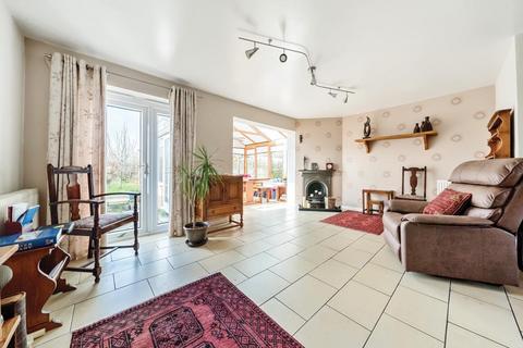 3 bedroom detached house for sale - Bampton,  Oxfordshire,  OX18