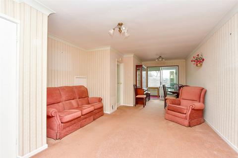 3 bedroom terraced house for sale, Bedgebury Close, Maidstone, Kent