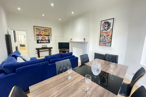 3 bedroom flat for sale - Park Avenue, Willesden Green, NW2