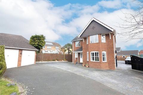 4 bedroom detached house for sale, Mayfair Grove, Priorslee, Telford, Shropshire, TF2