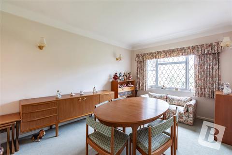 4 bedroom detached house for sale, Golf Links Avenue, Gravesend, Kent, DA11