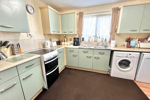 2 bedroom ground floor flat for sale, The Rope Walk, Watchet TA23