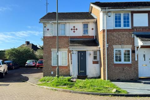 3 bedroom end of terrace house for sale - 8 Aylesham Close, Mill Hill, London, NW7 2SF