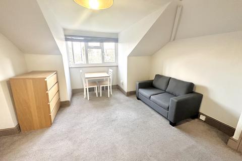 2 bedroom detached house to rent, Fordwych Road, West Hampstead, London, NW2