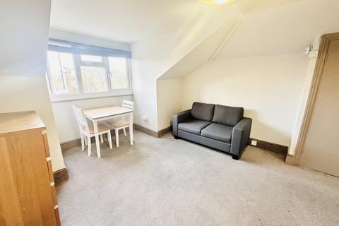 2 bedroom detached house to rent, Fordwych Road, West Hampstead, London, NW2