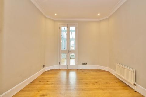 3 bedroom house to rent - St. Johns Wood Terrace London NW8