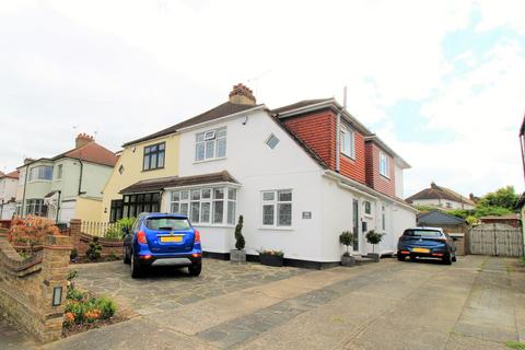 4 bedroom semi-detached house for sale, Meadowside Road, Upminster RM14