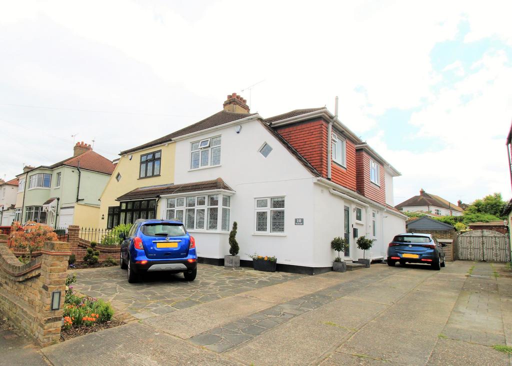Meadowside Road, Upminster RM14 4 bed semidetached house for sale £