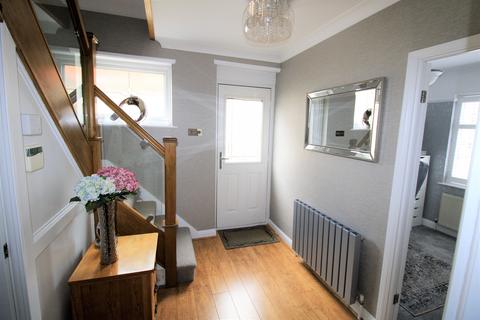 10 Meadowside Road, Upminster, RM14 3YT