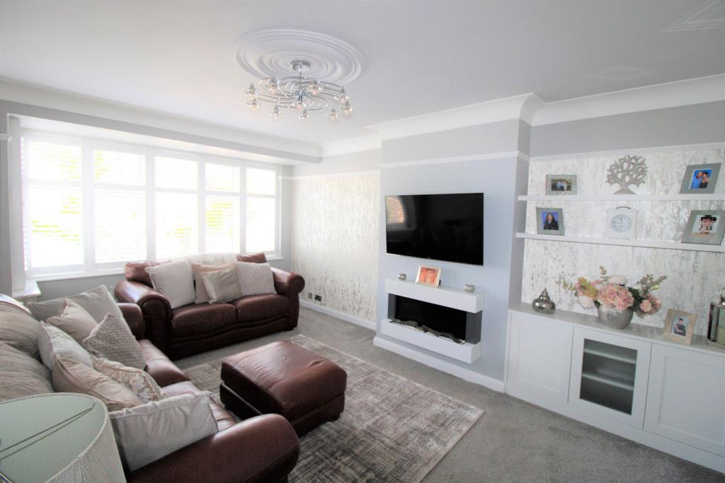 meadowside-road-upminster-rm14-4-bed-semi-detached-house-for-sale