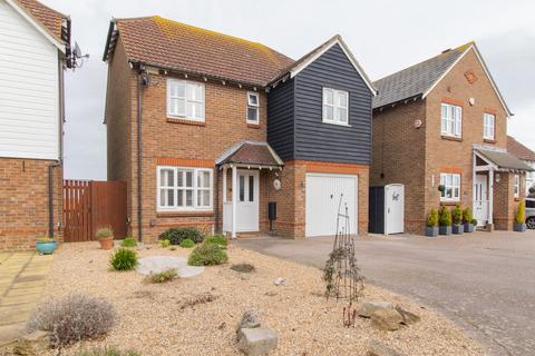 4 bedroom detached house for sale, Mariners Lea, Broadstairs, CT10