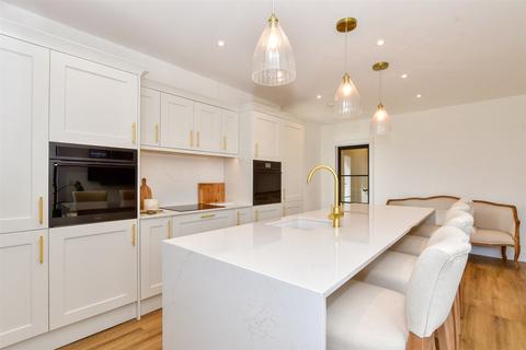 32 Crow Hill, Broadstairs, CT10 1HT