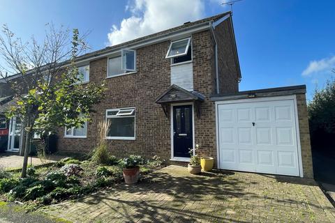 3 bedroom semi-detached house for sale, Weavers Close, Staplehurst, Tonbridge