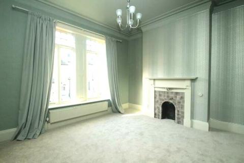 4 bedroom duplex to rent, St Marys Walk, Harrogate, HG2