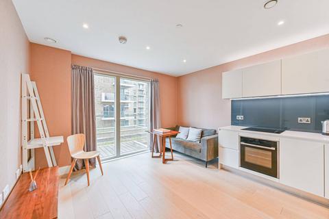 1 bedroom flat for sale, Pegler Square, Kidbrooke, London, SE3