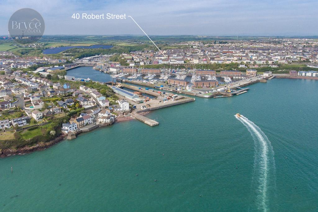 Milford Haven SA73 3 bed terraced house for sale £240,000