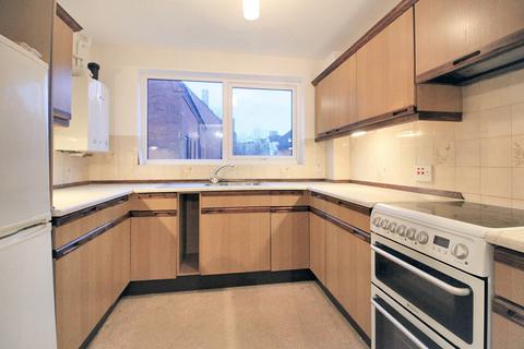 3 bedroom townhouse to rent, Robert Gybson Way, Norwich NR3