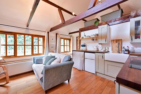 1 bedroom barn conversion for sale - Ferry Lane, Guildford, GU2