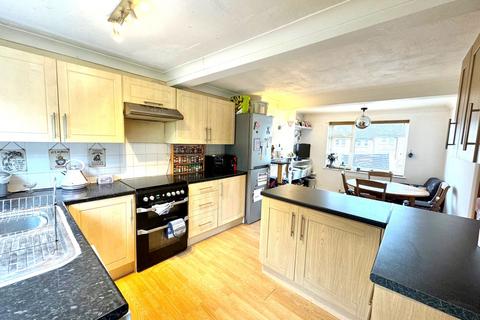 3 bedroom terraced house for sale - Gibbon Road, Newhaven