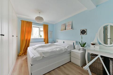 3 bedroom flat for sale, Lonsdale Road, Barnes, London, SW13