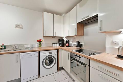 1 bedroom flat for sale, Mapleton Road, Wandsworth Town, London, SW18