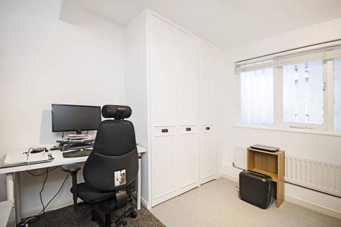 2 bedroom flat to rent, Ryders Terrace, St John's Wood, London, NW8