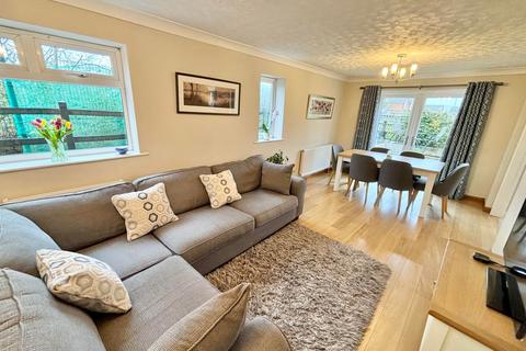 5 bedroom detached house for sale, Hanley Close, Stalmine FY6