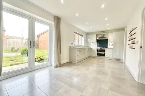 4 bedroom detached house for sale - Pace Avenue, Willaston, CW5