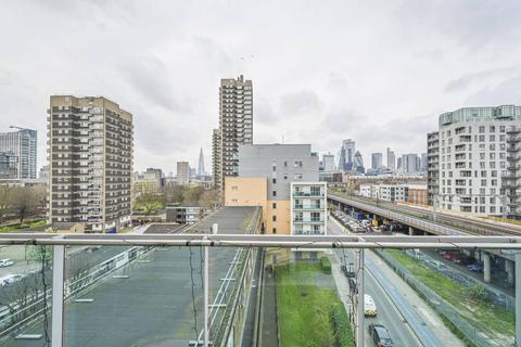 Flat 13, Warwick Apartments, 132 Cable Street, London, E1 8NU