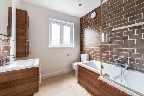 10 Courthope Road, Greenford, UB6 8PZ