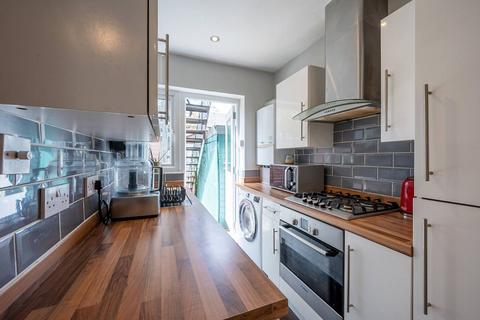 15 Kimble Road, London, SW19 2AU