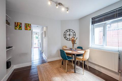 15 Kimble Road, London, SW19 2AU