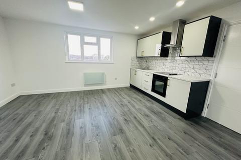 2 bedroom apartment to rent - Quinton Road West, Birmingham, West Midlands, B32