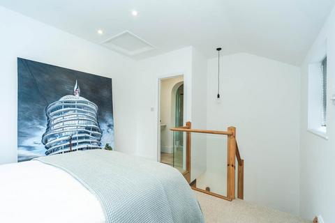 1 Course Road, Ascot, SL5 7HQ
