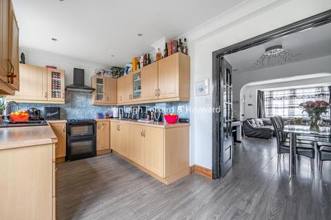 3 bedroom end of terrace house for sale, New Park Avenue, Palmers Green