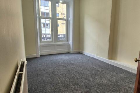 2 bedroom flat to rent, Kilmarnock Road, Newlands