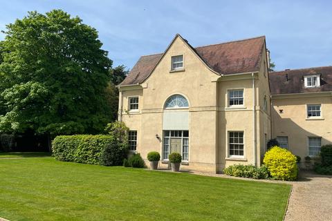 4 bedroom end of terrace house for sale, The Stables, Lechlade, Gloucestershire, GL7
