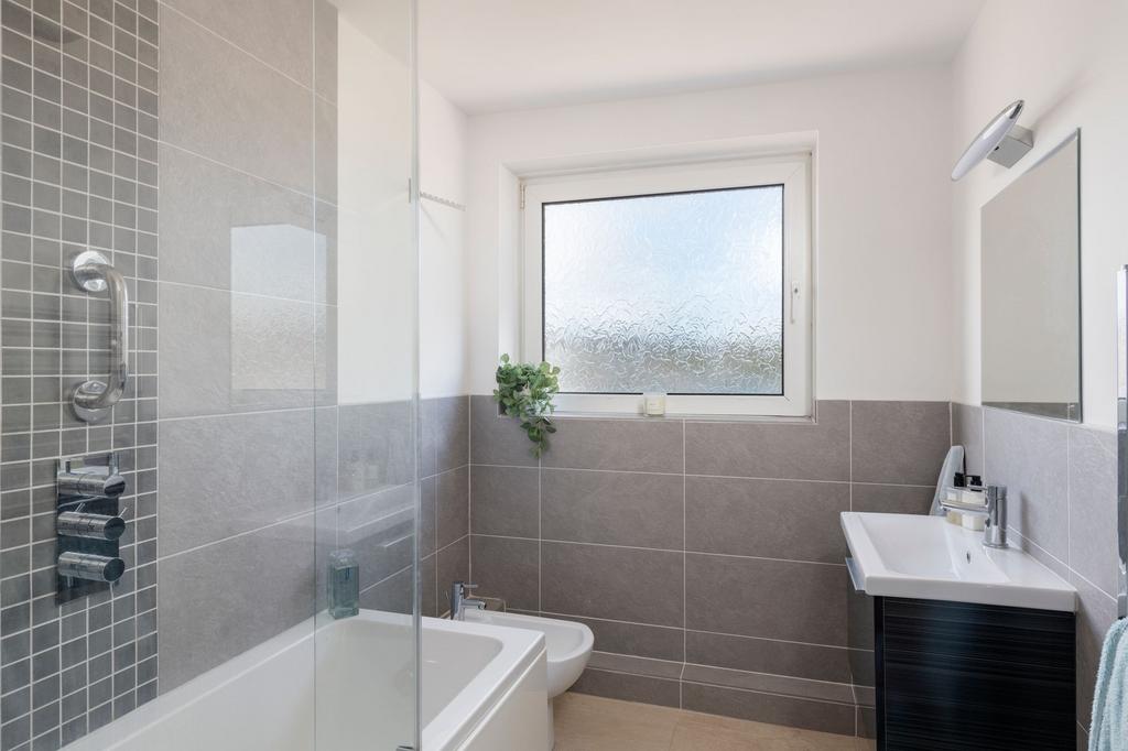 Bathroom, Apt 1 Nautilus, Kingswear