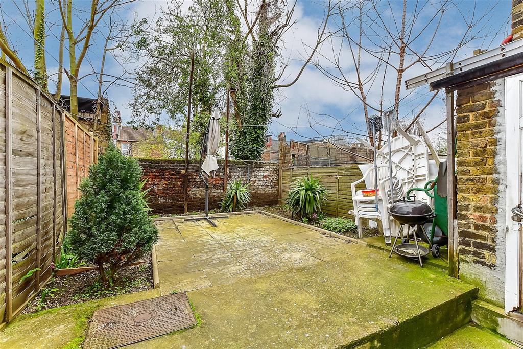 St. Stephen's Road, East Ham 3 bed terraced house for sale £475,000