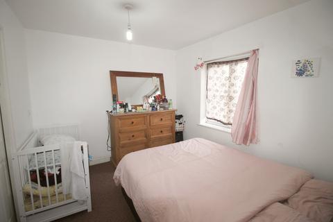 2 bedroom ground floor flat to rent - Cressex Road, High Wycombe HP12