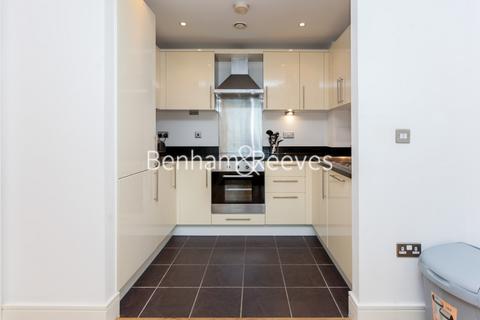 1 bedroom apartment to rent, Indescon Square, Cananary Wharf E14