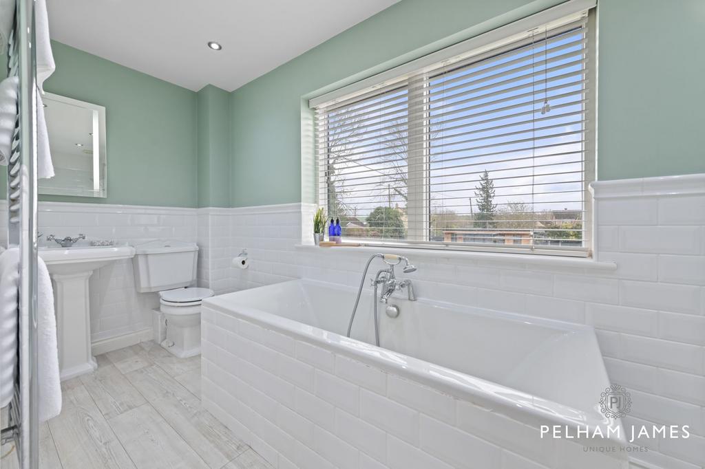 Guest En Suite, The Corner House, Ketton
