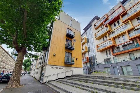 2 bedroom apartment to rent - Crampton Street, London, SE17